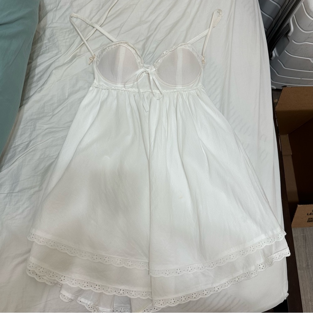 Kitteny Lelette Dress in White Size Large